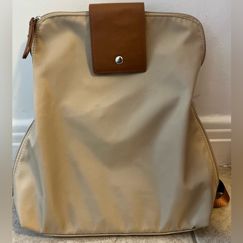 COPY - BRAND NEW United Colors of Benetton backpack bag Le Pliage from Longcham…